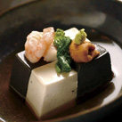 二色胡麻豆腐 うに和え